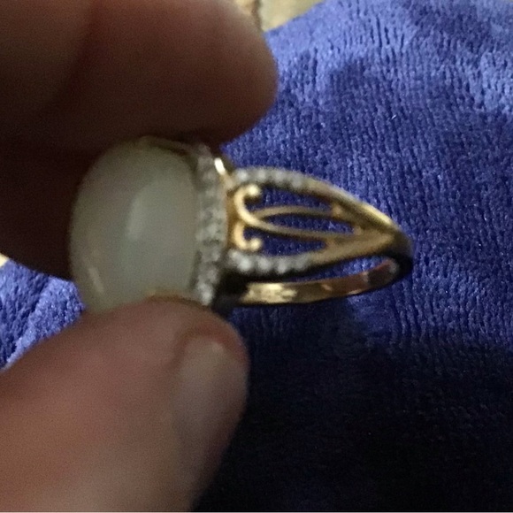 14K YG Opal & Diamond Halo Ring - Picture 4 of 6